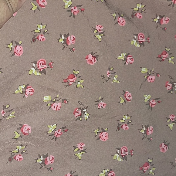 Puff Sleeve Romper - Picture 11 of 13